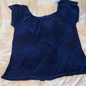 Women’s flowy Gap top